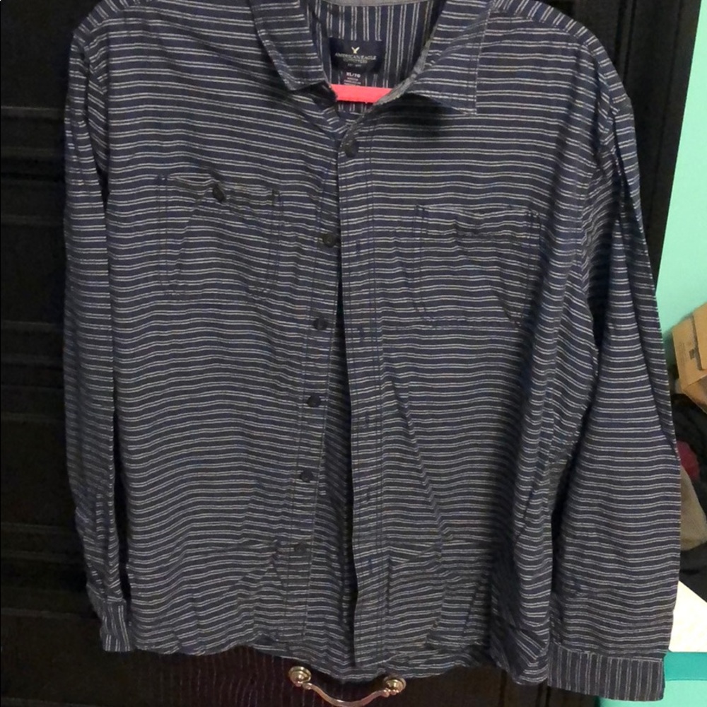Men’s American Eagle Button up